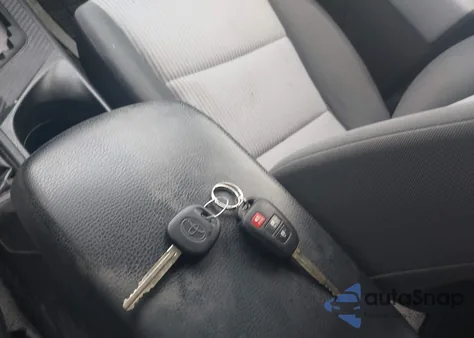 2014 Toyota Rav4 Le z USA, uszkodzony, nr VIN JTMBFREV3EJ009955